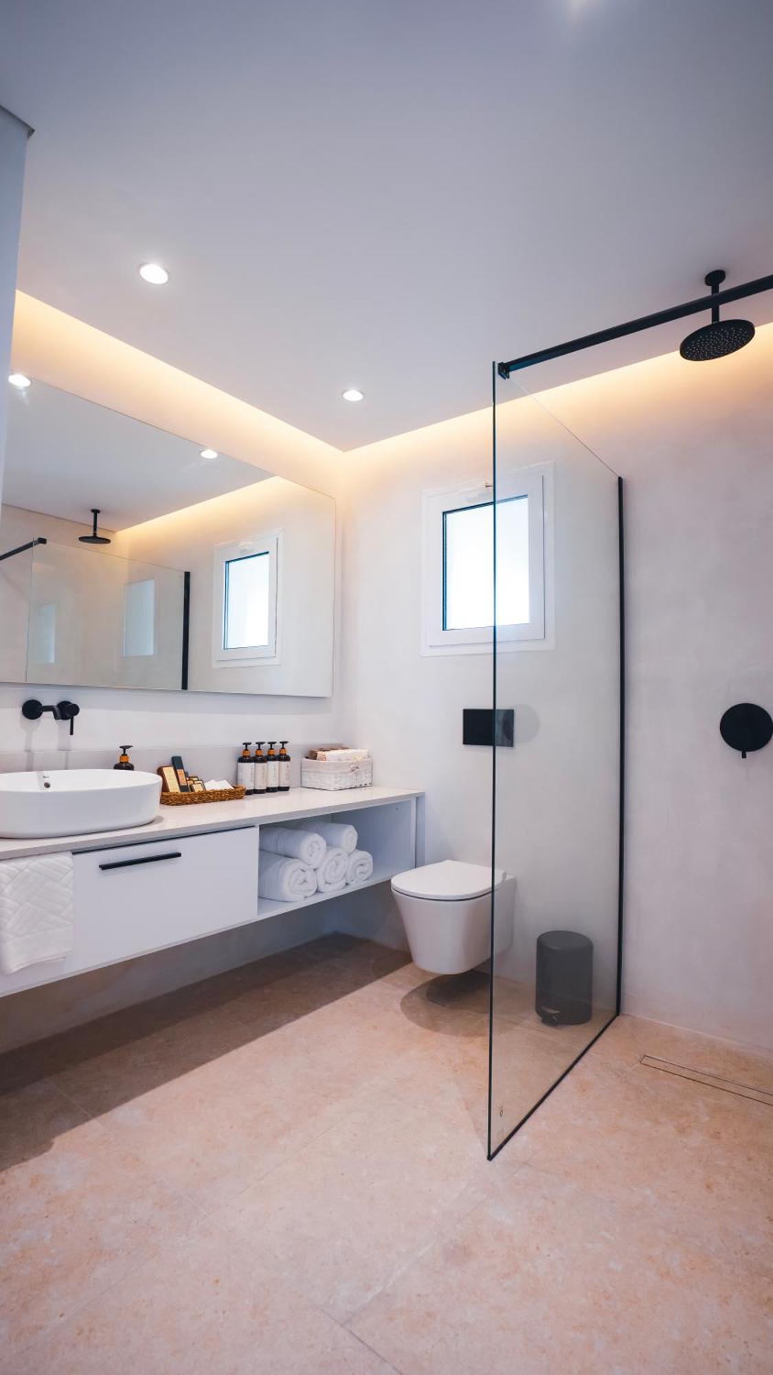 Wellclub - Wellness Family Experience - Seaview Hotel Paphos Ngoại thất bức ảnh